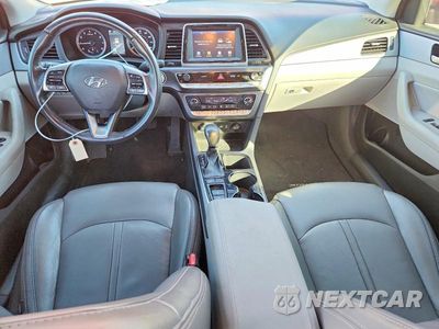 Zdjęcie 8 z 13 samochodu: 2019 HYUNDAI SONATA SEL VIN:5NPE34AFXKH806134 - miniatura