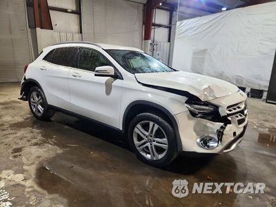 Czwarte zdjęcie samochodu z boku: 2020 MERCEDES-BENZ GLA 250 VIN:WDCTG4EB4LU025842 - miniatura