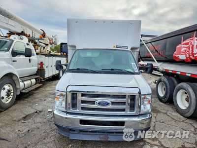 Piąte zdjęcie samochodu w środku: 2021 FORD E350 DELIVERY TRUCK VIN:1FDWE3FN9MDC21364 - miniatura