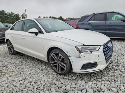 Czwarte zdjęcie samochodu z boku: 2020 AUDI A3 PREMIUM VIN:WAUAUGFF0LA103427 - miniatura