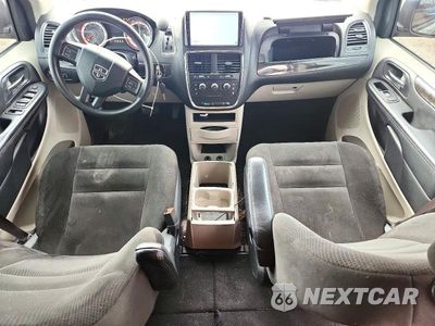 Zdjęcie 8 z 13 samochodu: 2016 DODGE GRAND CARAVAN SE VIN:2C4RDGBG0GR322717 - miniatura