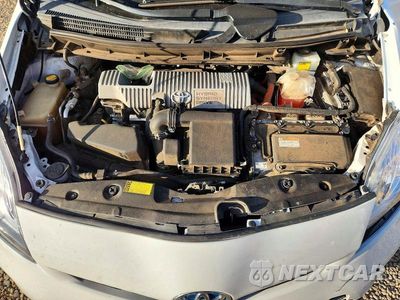 Zdjęcie 11 z 12 samochodu: 2013 TOYOTA PRIUS TWO VIN:JTDKN3DU4D5576059 - miniatura