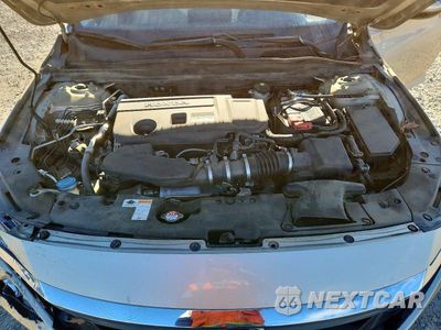 Zdjęcie 11 z 12 samochodu: 2019 HONDA ACCORD TOURING VIN:1HGCV2F93KA030916 - miniatura