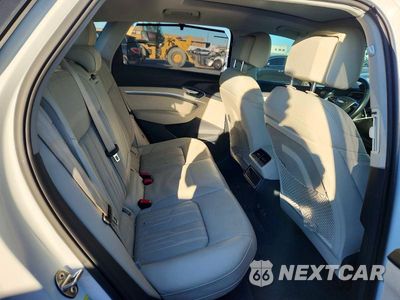 Zdjęcie 11 z 13 samochodu: 2019 AUDI E-TRON PRESTIGE VIN:WA1VABGE8KB011314 - miniatura