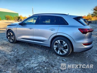 Drugie zdjęcie samochodu z przodu: 2021 AUDI E-TRON PREMIUM VIN:WA1AAAGEXMB019524 - miniatura