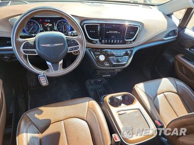 Zdjęcie 8 z 13 samochodu: 2018 CHRYSLER PACIFICA LIMITED VIN:2C4RC1GG3JR271696 - miniatura