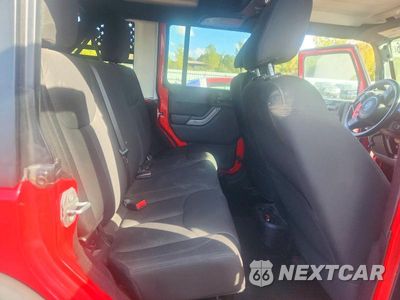Zdjęcie 11 z 14 samochodu: 2016 JEEP WRANGLER UNLIMITED SPORT VIN:1C4BJWDG4GL154302 - miniatura