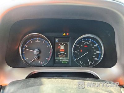 Zdjęcie 9 z 13 samochodu: 2016 TOYOTA RAV4 LIMITED VIN:JTMDFREVXGJ099259 - miniatura