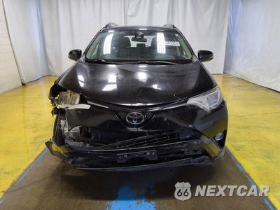 Piąte zdjęcie samochodu w środku: 2018 TOYOTA RAV4 XLE VIN:2T3RFREV6JW713495 - miniatura