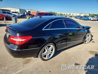 Trzecie zdjęcie samochodu z tyłu: 2013 MERCEDES-BENZ E 350 VIN:WDDKJ5KB8DF198157 - miniatura