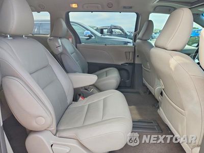 Zdjęcie 11 z 13 samochodu: 2017 TOYOTA SIENNA XLE 8-PASSENGER VIN:5TDYZ3DC8HS816350 - miniatura