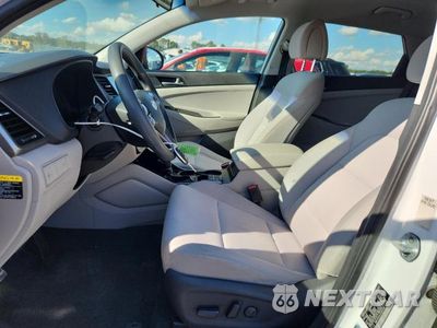 Zdjęcie 7 z 12 samochodu: 2018 HYUNDAI TUCSON SEL VIN:KM8J33A4XJU655495 - miniatura