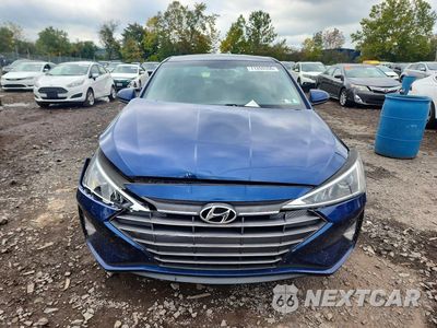 Piąte zdjęcie samochodu w środku: 2019 HYUNDAI ELANTRA SE VIN:5NPD74LF1KH463565 - miniatura