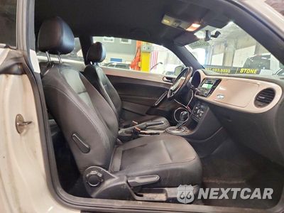 Zdjęcie 10 z 12 samochodu: 2012 VOLKSWAGEN BEETLE VIN:3VWJX7AT6CM607505 - miniatura