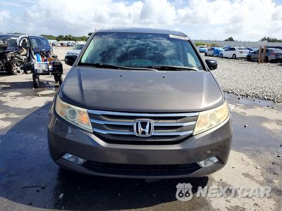 Piąte zdjęcie samochodu w środku: 2013 HONDA ODYSSEY TOURING VIN:5FNRL5H93DB060747 - miniatura