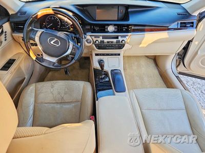 Zdjęcie 8 z 12 samochodu: 2014 LEXUS ES 350 VIN:JTHBK1GG6E2090762 - miniatura