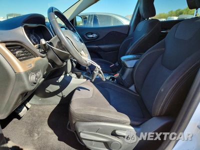 Zdjęcie 7 z 13 samochodu: 2015 JEEP CHEROKEE LATITUDE VIN:1C4PJLCB7FW536489 - miniatura
