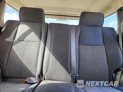 Zdjęcie 10 z 13 samochodu: 2007 HUMMER H3 VIN:5GTDN13E978147311 - miniatura