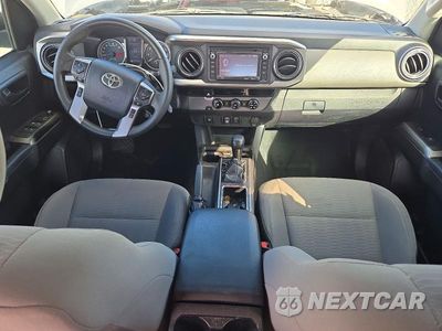 Zdjęcie 8 z 12 samochodu: 2018 TOYOTA TACOMA SR5 V6 VIN:5TFAZ5CN4JX064565 - miniatura