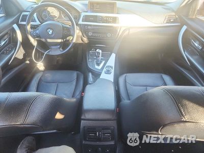 Zdjęcie 8 z 12 samochodu: 2013 BMW 328 XI SULEV VIN:WBA3B5C55DF596363 - miniatura