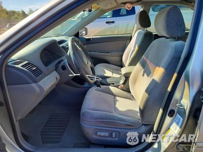 Zdjęcie 7 z 12 samochodu: 2004 TOYOTA CAMRY LE VIN:4T1BE32K94U806715 - miniatura