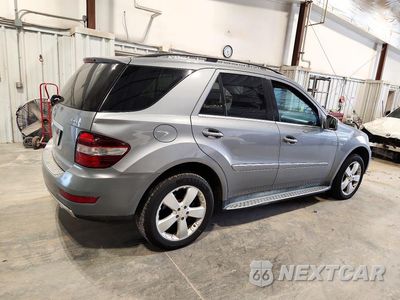 Trzecie zdjęcie samochodu z tyłu: 2011 MERCEDES-BENZ ML 350 4MATIC VIN:4JGBB8GB6BA724163 - miniatura