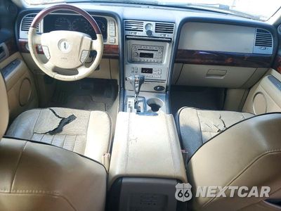 Zdjęcie 8 z 13 samochodu: 2006 LINCOLN NAVIGATOR VIN:5LMFU27506LJ03351 - miniatura