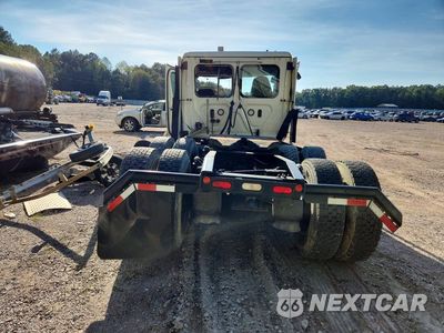 Zdjęcie 6 z 12 samochodu: 2020 FREIGHTLINER CASCADIA 126 SEMI TRUCK VIN:1FUJHLDV0LLLY9206 - miniatura