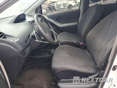 Zdjęcie 7 z 12 samochodu: 2009 TOYOTA YARIS BASE VIN:JTDKT903895245059 - miniatura