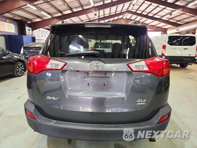 Zdjęcie 6 z 13 samochodu: 2013 TOYOTA RAV4 XLE VIN:JTMRFREV8DD014127 - miniatura