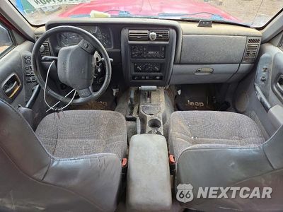 Zdjęcie 8 z 12 samochodu: 1998 JEEP CHEROKEE SPORT VIN:1J4FJ68S7WL101389 - miniatura