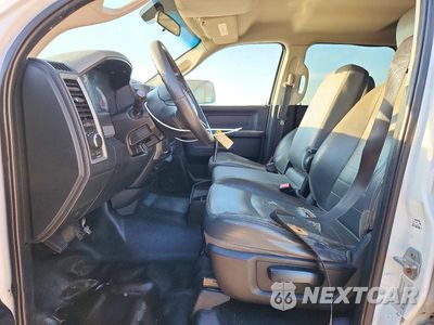 Zdjęcie 7 z 12 samochodu: 2015 RAM 3500 ST VIN:3C63R2GJ8FG620992 - miniatura