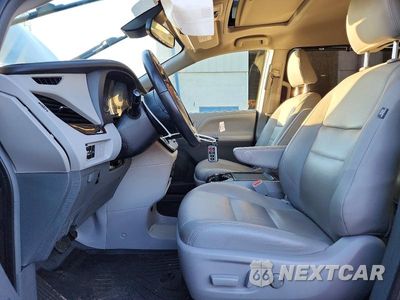 Zdjęcie 7 z 13 samochodu: 2019 TOYOTA SIENNA XLE 8-PASSENGER VIN:5TDYZ3DC1KS002984 - miniatura