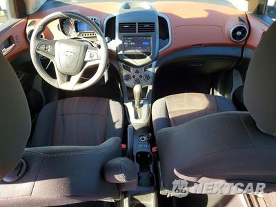 Zdjęcie 8 z 12 samochodu: 2014 CHEVROLET SONIC LT VIN:1G1JC5SGXE4225697 - miniatura