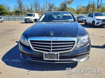 Piąte zdjęcie samochodu w środku: 2019 MERCEDES-BENZ E 300 4MATIC VIN:WDDZF4KB5KA625069 - miniatura