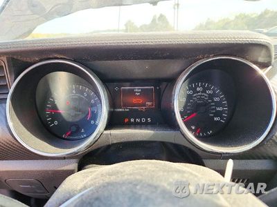 Zdjęcie 9 z 12 samochodu: 2015 FORD MUSTANG VIN:1FA6P8AM3F5379910 - miniatura