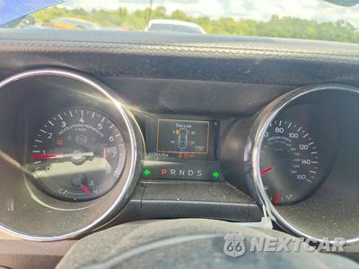 Zdjęcie 9 z 12 samochodu: 2016 FORD MUSTANG VIN:1FATP8UH3G5226933 - miniatura
