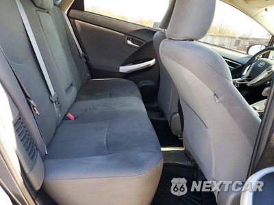 Zdjęcie 10 z 12 samochodu: 2012 TOYOTA PRIUS THREE VIN:JTDKN3DU9C1527879 - miniatura