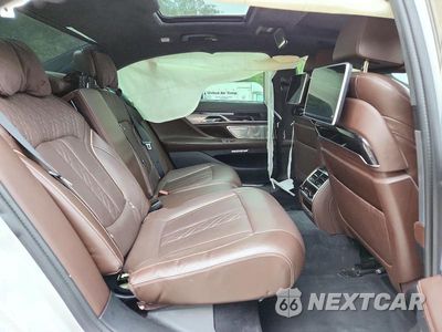 Zdjęcie 10 z 12 samochodu: 2016 BMW 750 XI VIN:WBA7F2C5XGG415003 - miniatura