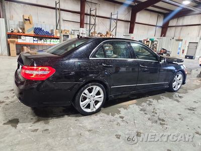 Trzecie zdjęcie samochodu z tyłu: 2013 MERCEDES-BENZ E 350 VIN:WDDHF5KBXDA666687 - miniatura