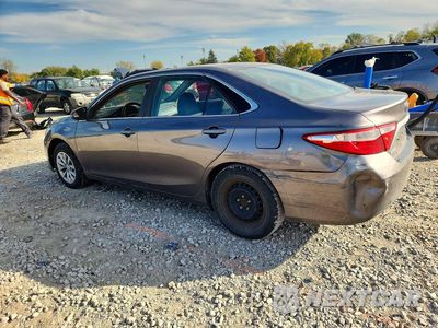 Drugie zdjęcie samochodu z przodu: 2016 TOYOTA CAMRY LE VIN:4T1BF1FK2GU125988 - miniatura