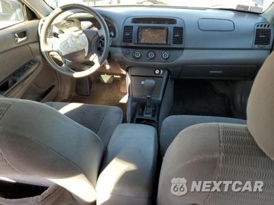 Zdjęcie 8 z 12 samochodu: 2005 TOYOTA CAMRY LE VIN:4T1BE32K25U026914 - miniatura