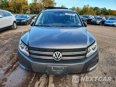 Piąte zdjęcie samochodu w środku: 2015 VOLKSWAGEN TIGUAN S VIN:WVGBV7AX7FW615483 - miniatura