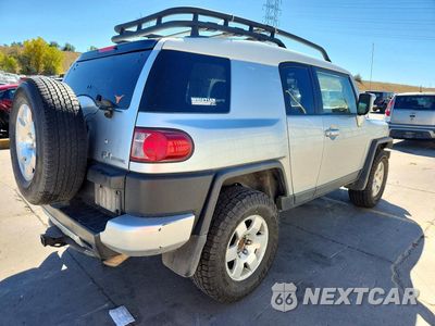 Trzecie zdjęcie samochodu z tyłu: 2007 TOYOTA FJ CRUISER VIN:JTEBU11F770070624 - miniatura