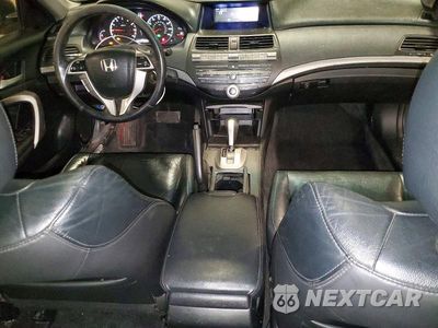 Zdjęcie 8 z 12 samochodu: 2010 HONDA ACCORD EXL VIN:1HGCS2B8XAA002681 - miniatura