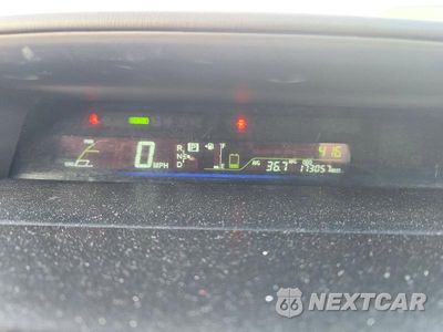 Zdjęcie 9 z 12 samochodu: 2012 TOYOTA PRIUS V TWO VIN:JTDZN3EU0C3038529 - miniatura