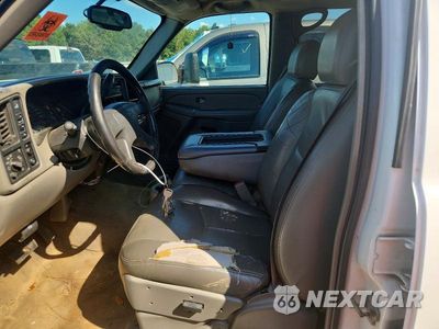 Zdjęcie 7 z 12 samochodu: 2006 CHEVROLET SILVERADO K3500 VIN:1GCJK33D76F221549 - miniatura