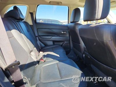 Zdjęcie 11 z 13 samochodu: 2016 MITSUBISHI OUTLANDER SE VIN:JA4AD3A35GZ056051 - miniatura