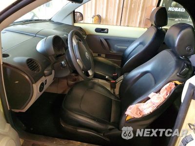 Zdjęcie 7 z 12 samochodu: 2005 VOLKSWAGEN NEW BEETLE GLS VIN:3VWCM31Y85M355975 - miniatura