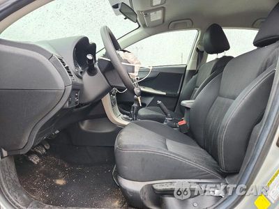 Zdjęcie 7 z 13 samochodu: 2013 TOYOTA COROLLA S VIN:2T1BU4EE4DC018196 - miniatura